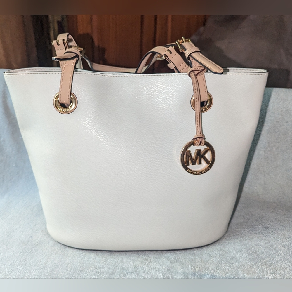 Michael Kors Yet Setter tote bag . - Picture 1 of 14
